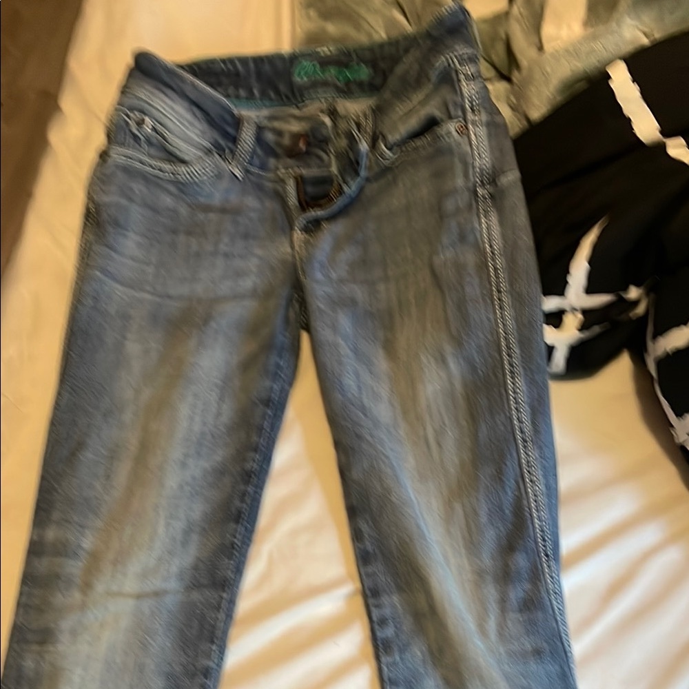 Wrangler Women's Straight Leg Jeans in Light Blue